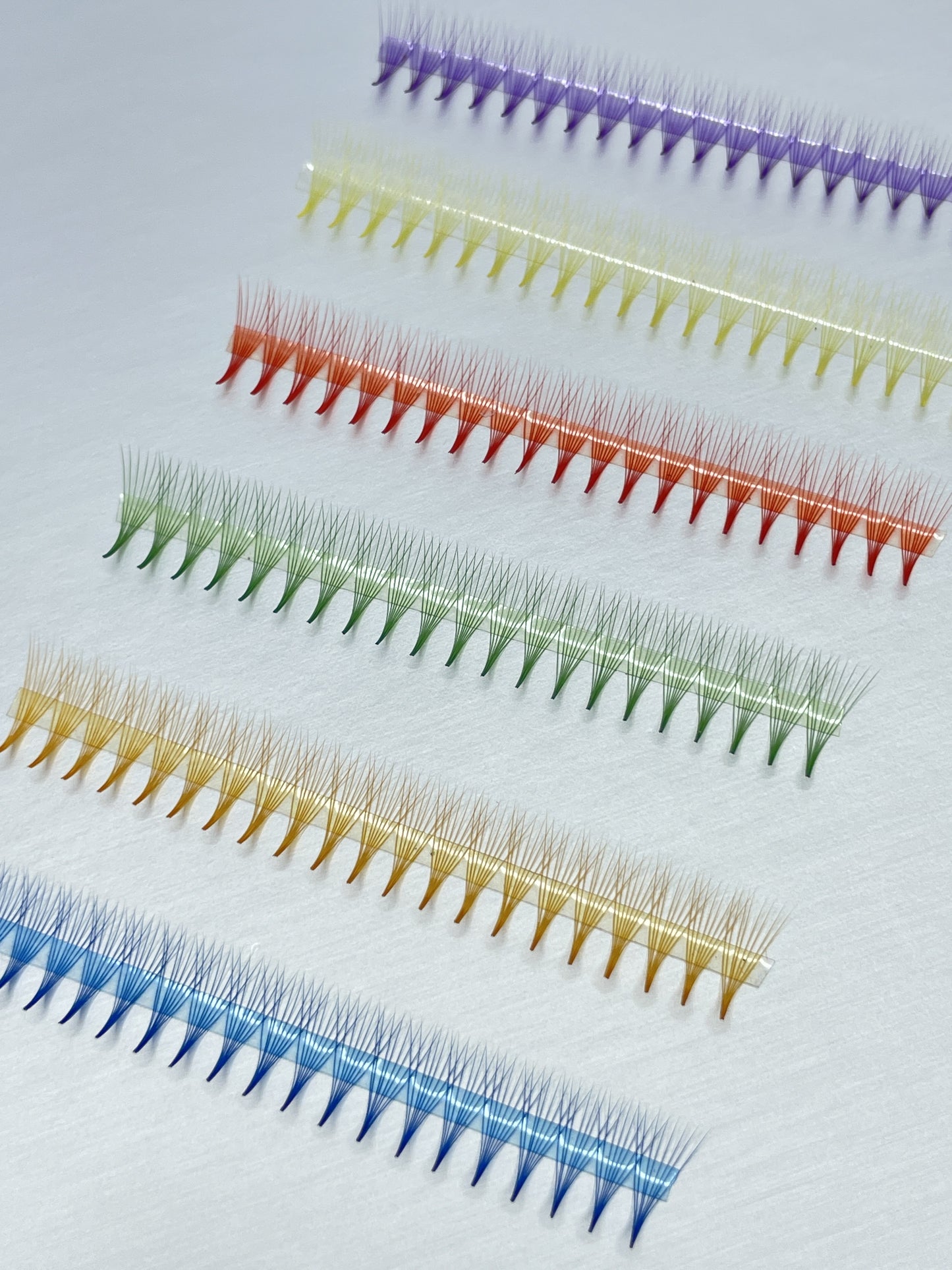 8D 0.07 MULTI-COLOURED PREMADE LASH FANS (APPROX 980 FANS)