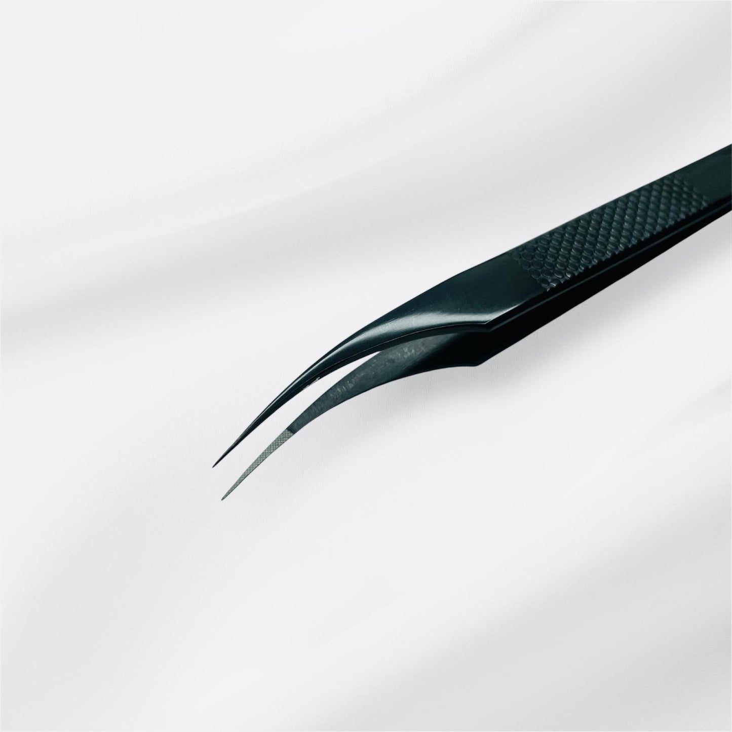 FIBER TIP CURVED ISOLATION TWEEZER