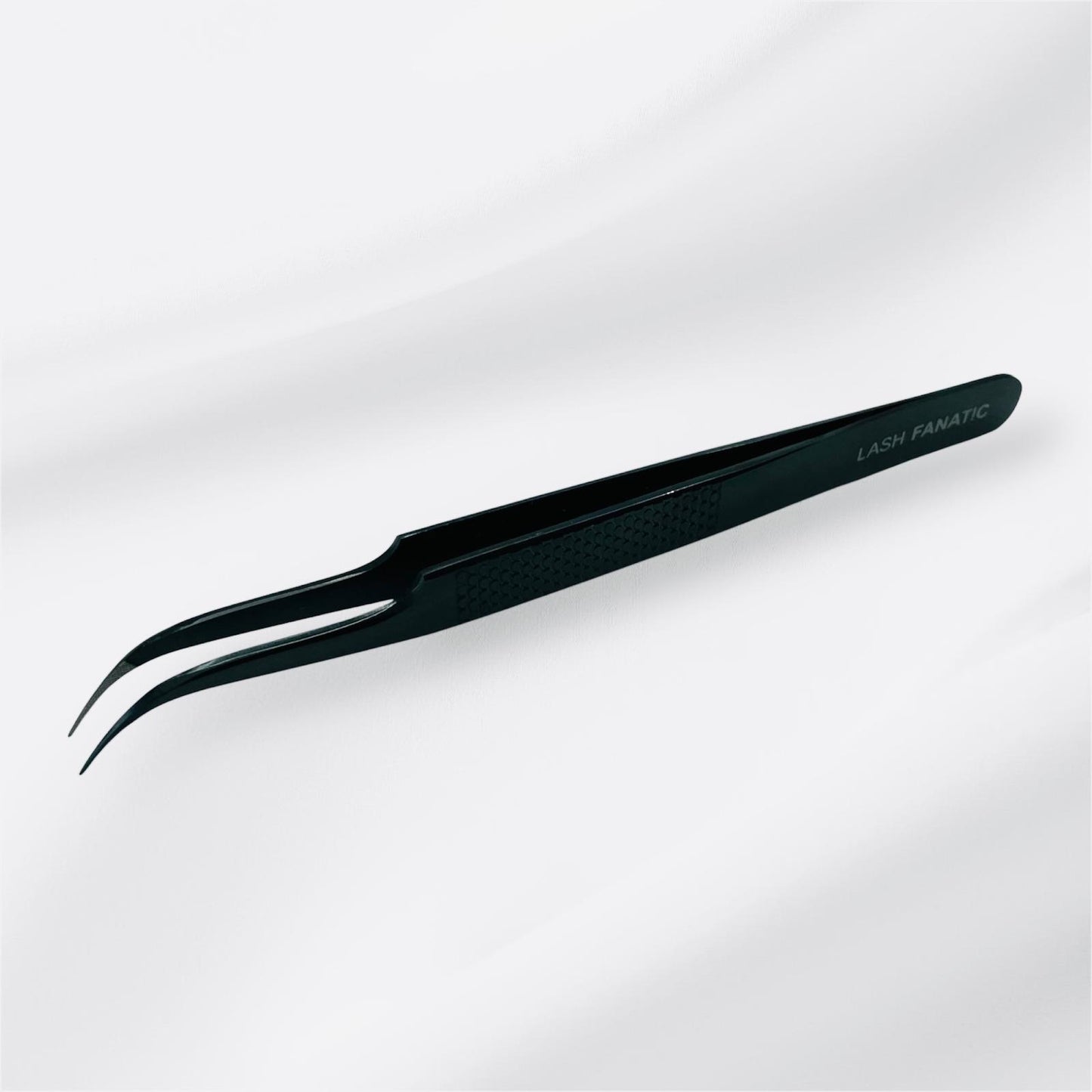 FIBER TIP CURVED MULTIFUNCTIONAL TWEEZER