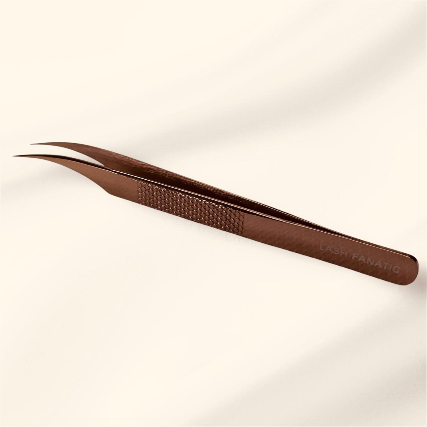 CURVED ISOLATION TWEEZER